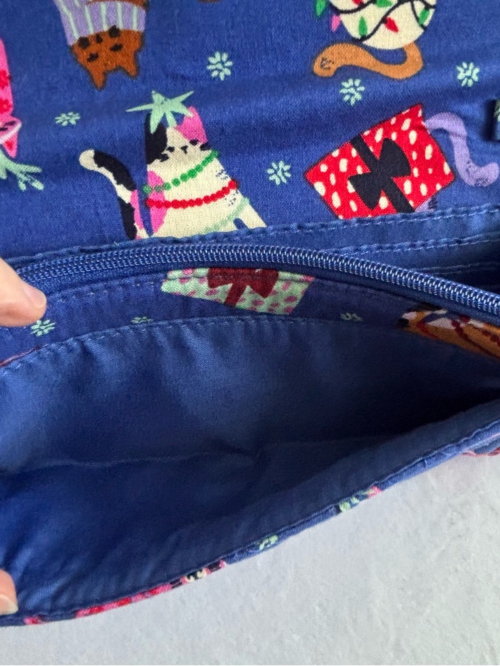 Vera Bradley Catnip Christmas Wallet Crossbody NWT - Picture 8 of 14